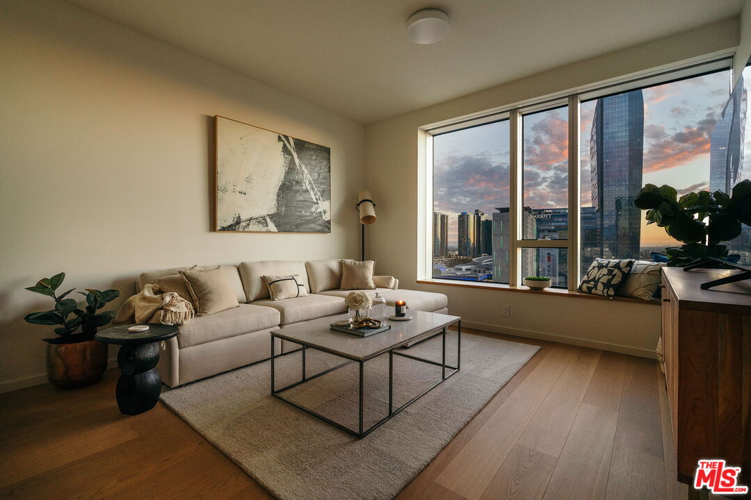 889 Francisco St Unit: 1801