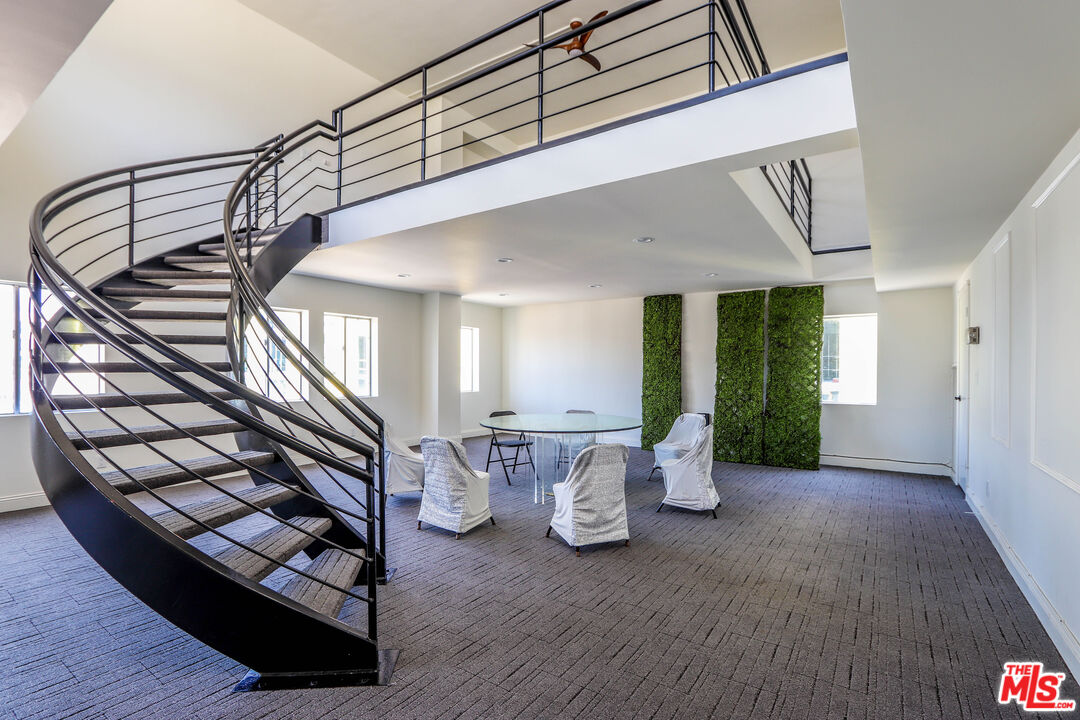 121 S Palm Dr Unit: 404