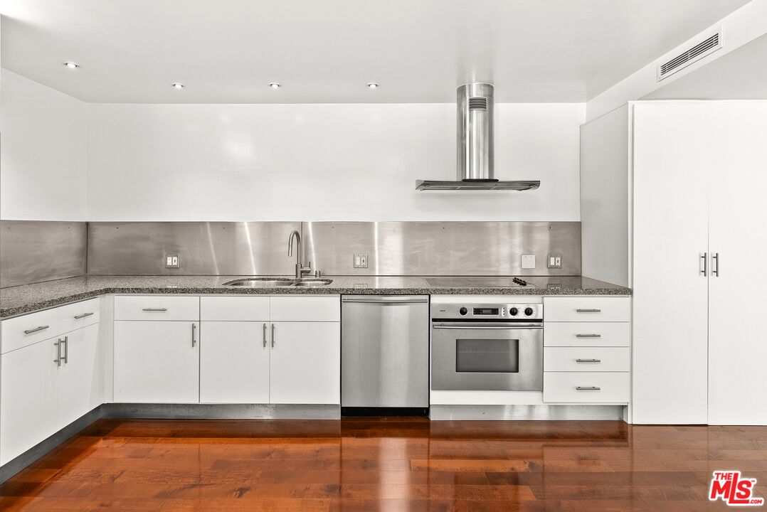 535 OCEAN AVE Unit: 1C