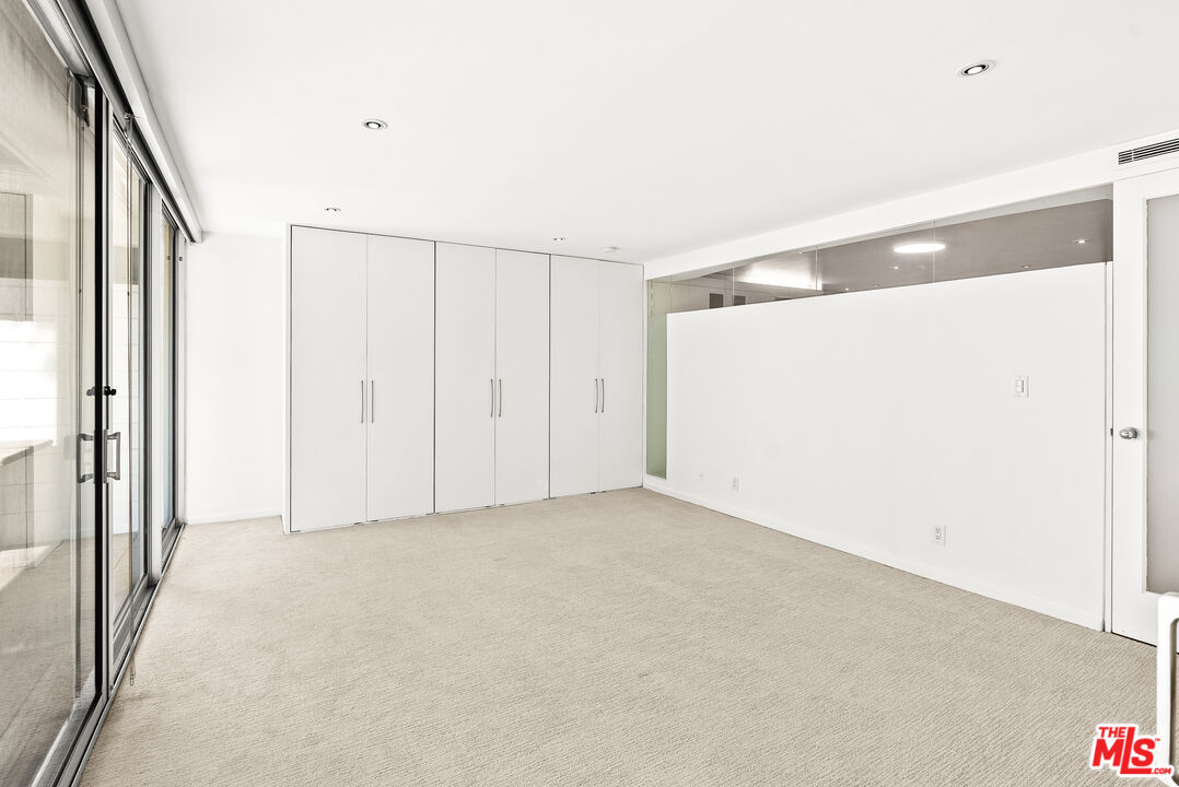 535 OCEAN AVE Unit: 1C