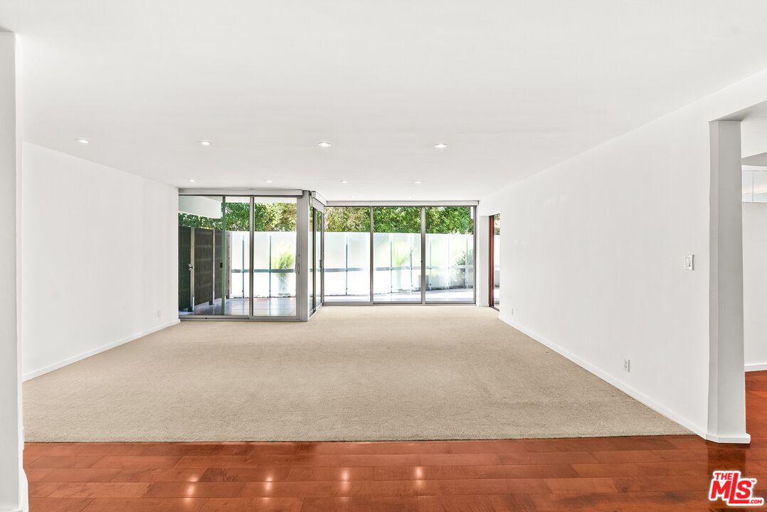 535 OCEAN AVE Unit: 1C