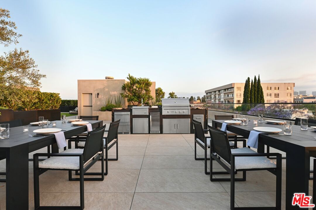 350 N Palm Dr Unit: 406