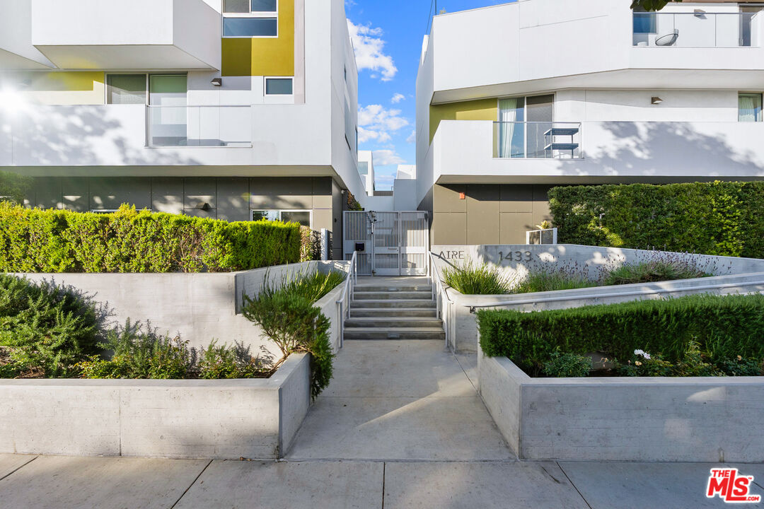 1433 14th St Unit: 10