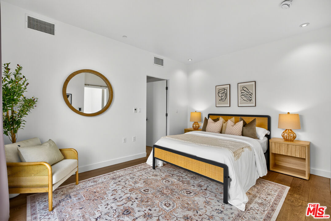 1433 14th St Unit: 10