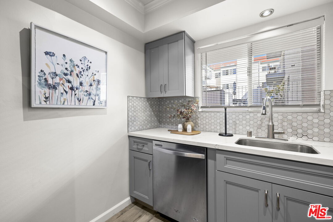 6151 Canterbury Dr Unit: 104