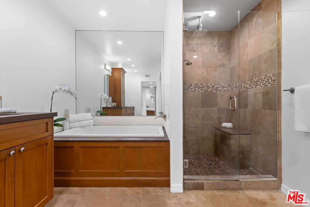 3950 Via Dolce Unit: 518