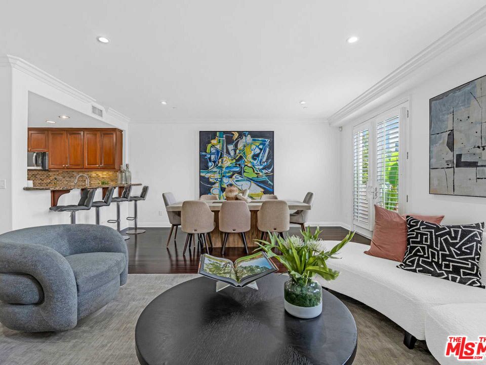 143 N Arnaz Dr Unit: 304