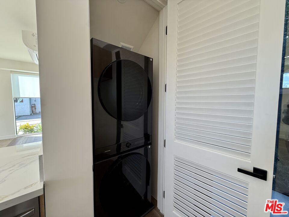 10475 W Olympic Blvd