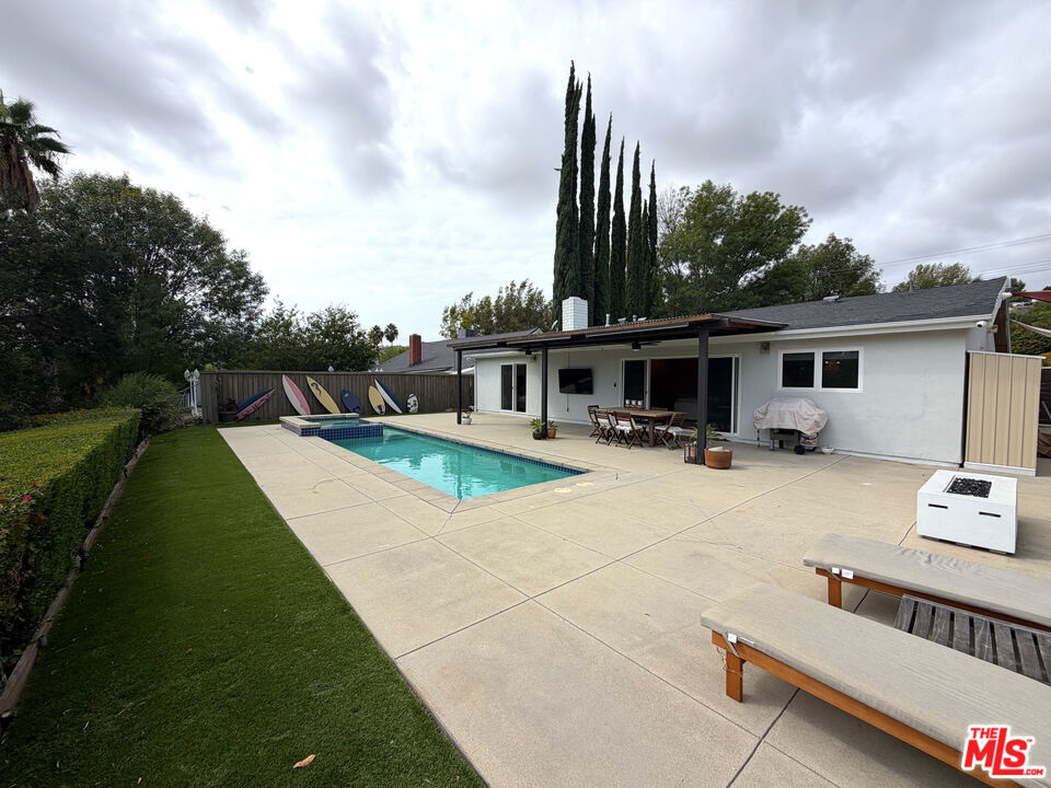 7042 Semrad Rd