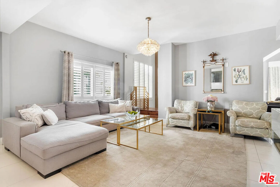 121 S Palm Dr Unit: 601