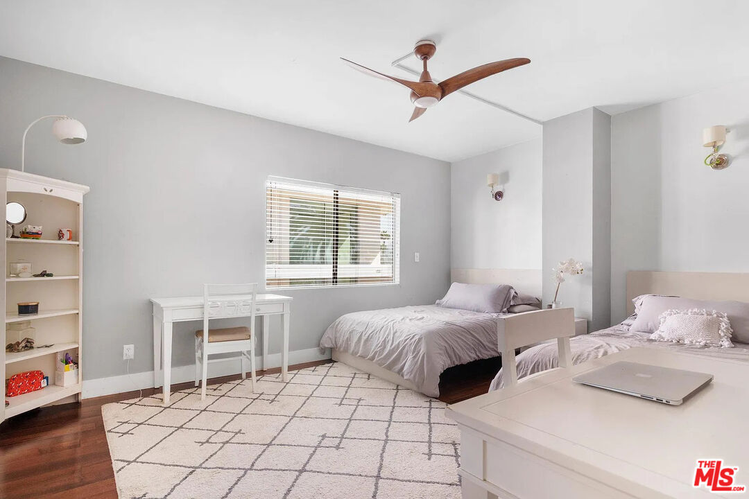 121 S Palm Dr Unit: 601