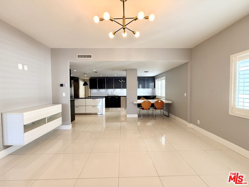 121 S Palm Dr Unit: 601