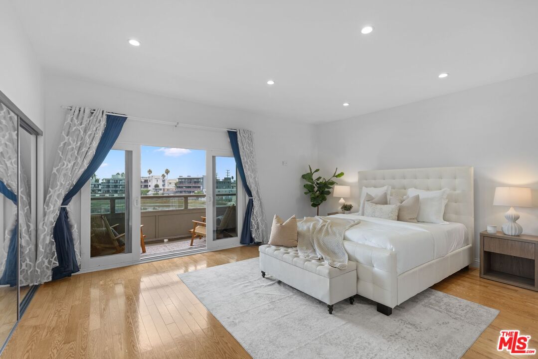 3950 Via Dolce Unit: 518