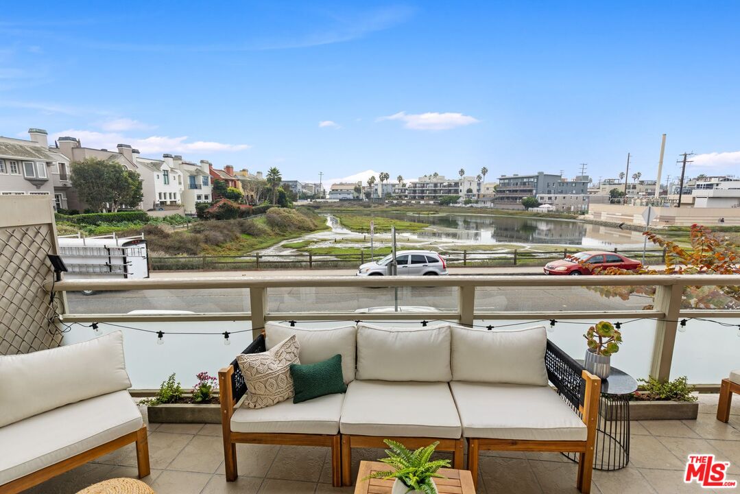 3950 Via Dolce Unit: 518