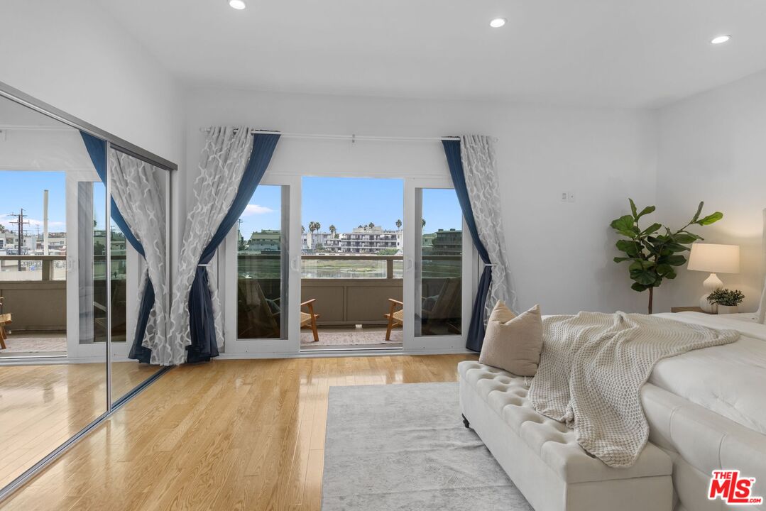 3950 Via Dolce Unit: 518