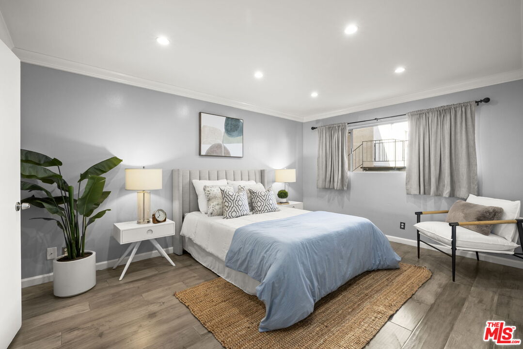 6151 Canterbury Dr Unit: 104