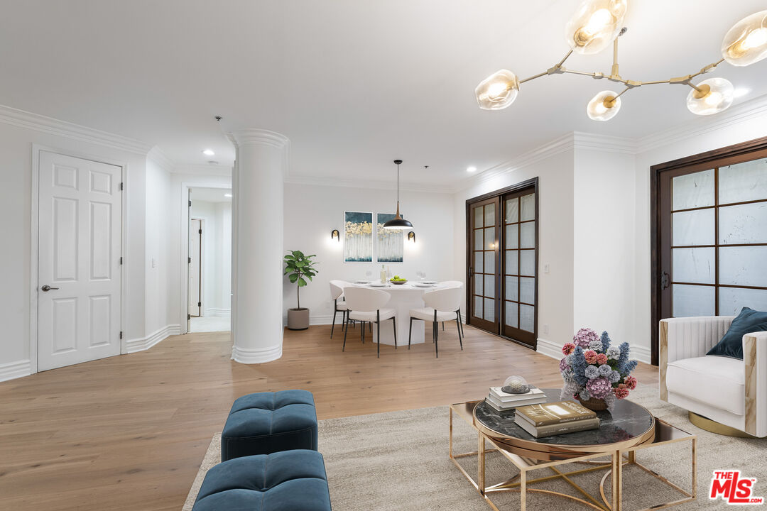 850 N Croft Ave Unit: 303