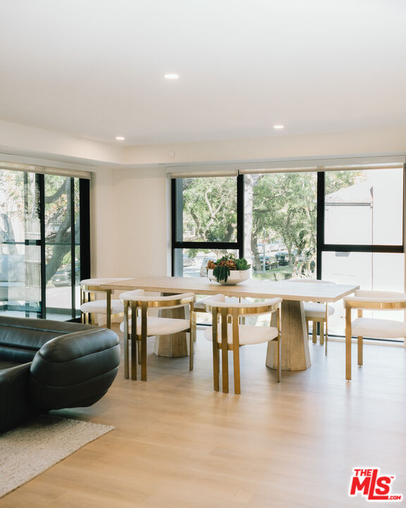 350 N Palm Dr Unit: 202