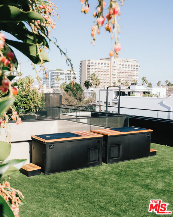 350 N Palm Dr Unit: 202