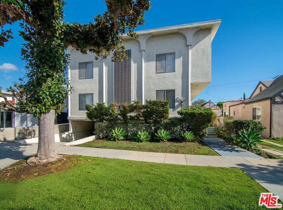 344 S Doheny Dr Unit: 3