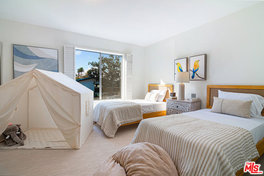 344 S Doheny Dr Unit: 3