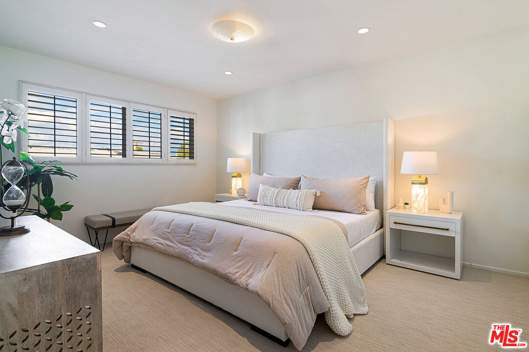 344 S Doheny Dr Unit: 3