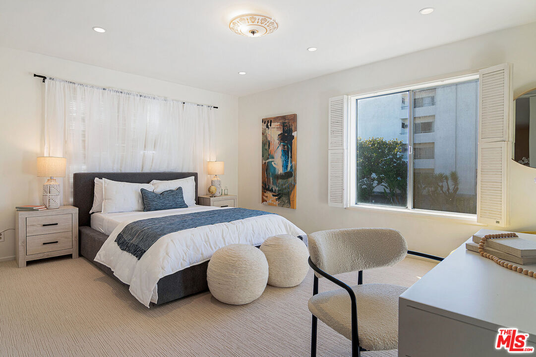 344 S Doheny Dr Unit: 3