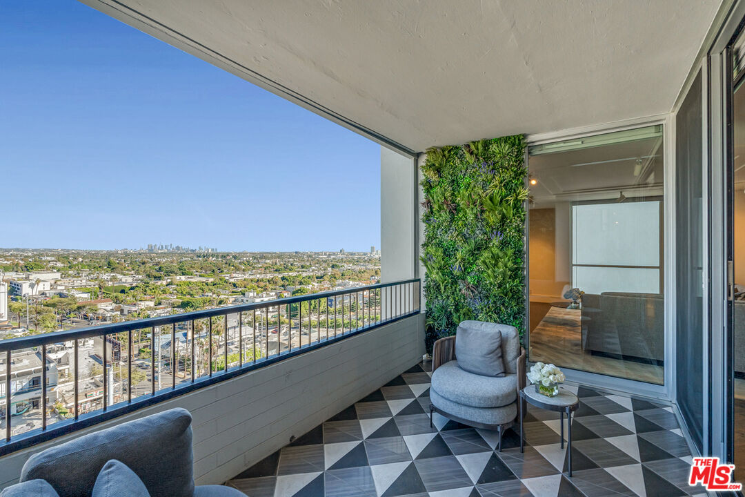 1100 Alta Loma Rd Unit: 1404
