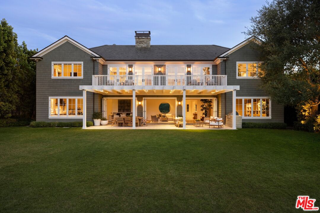 1319 Amalfi Dr