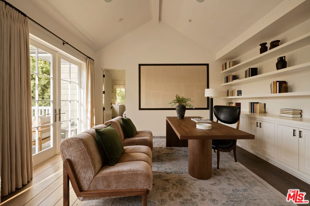 1319 Amalfi Dr