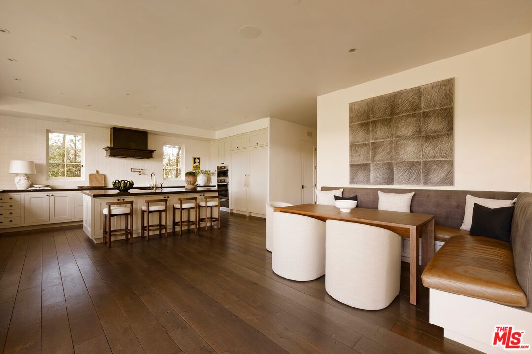 1319 Amalfi Dr