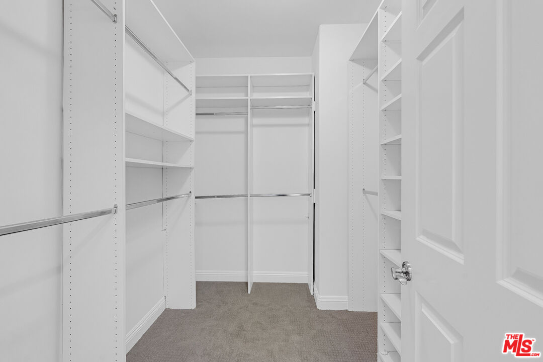 143 N Arnaz Dr Unit: 304