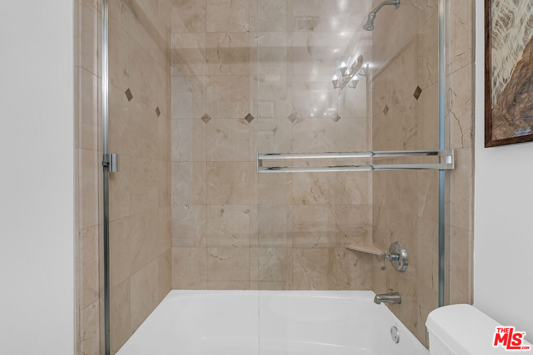 143 N Arnaz Dr Unit: 304