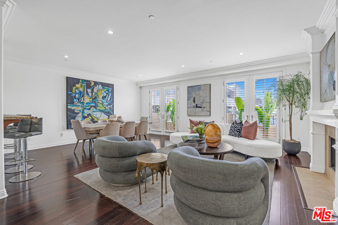 143 N Arnaz Dr Unit: 304