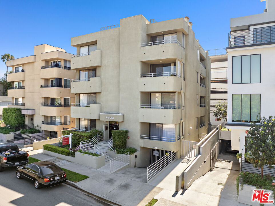 9836 Vidor Dr Unit: 1B