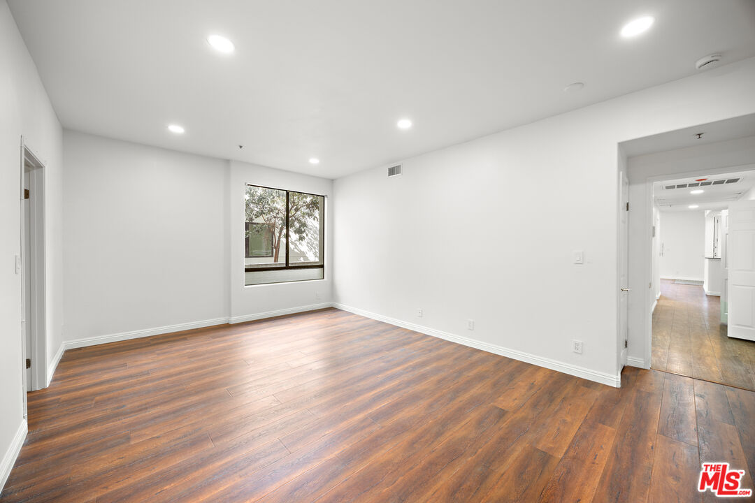 9836 Vidor Dr Unit: 1B