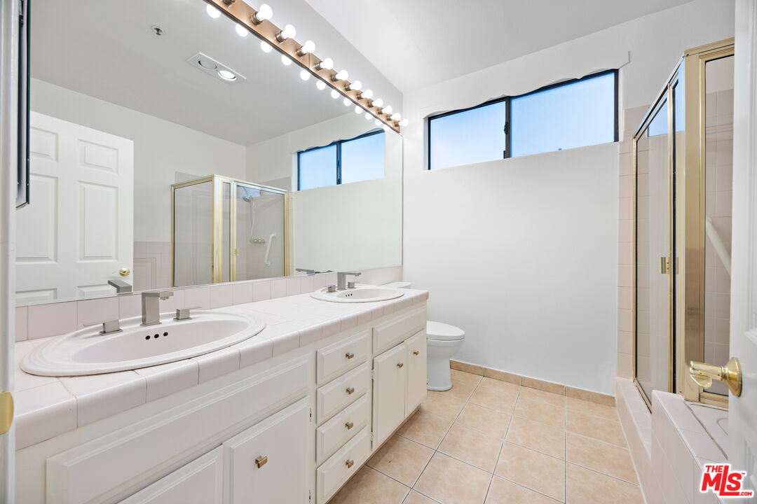 9836 Vidor Dr Unit: 1B