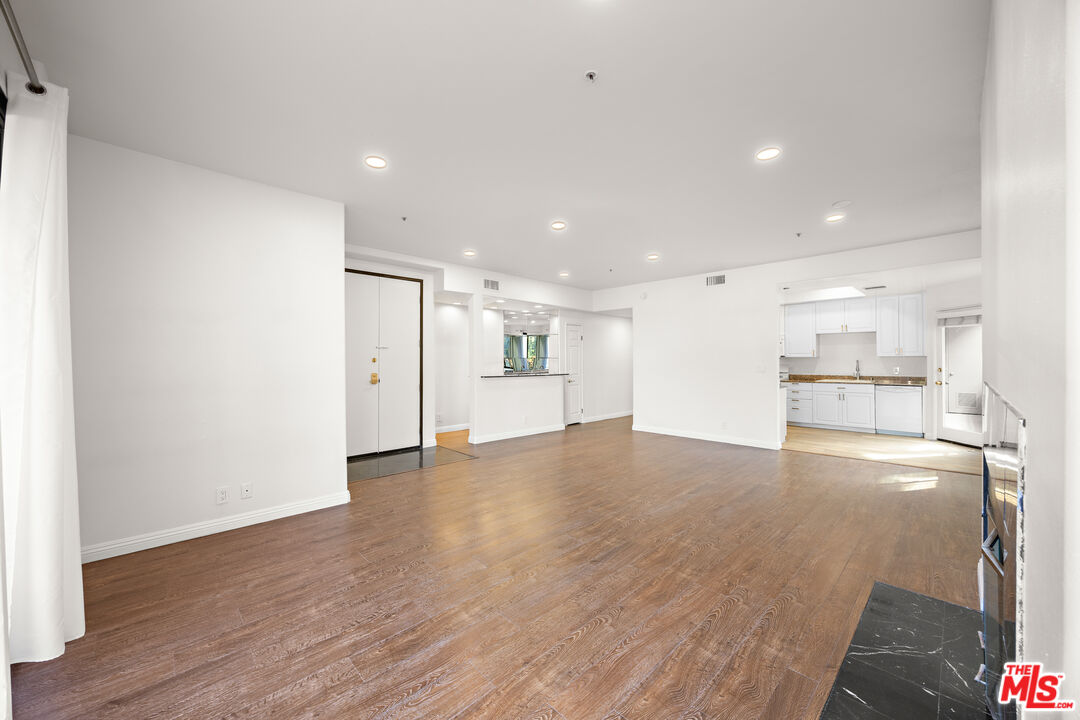 9836 Vidor Dr Unit: 1B