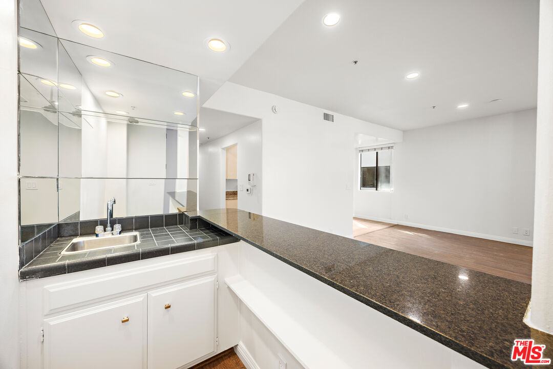 9836 Vidor Dr Unit: 1B