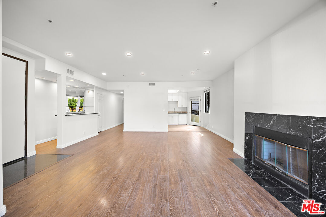 9836 Vidor Dr Unit: 1B