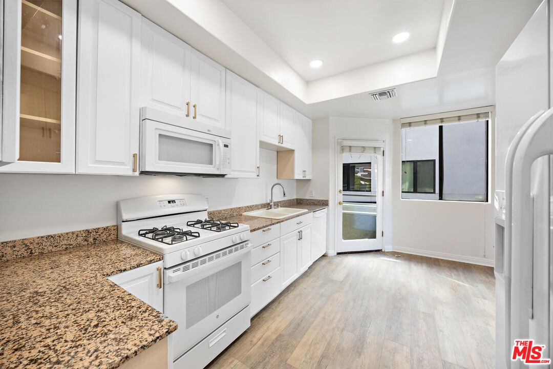 9836 Vidor Dr Unit: 1B