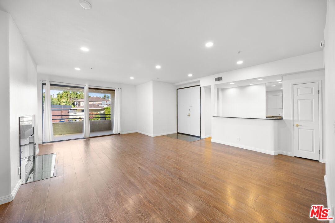 9836 Vidor Dr Unit: 1B