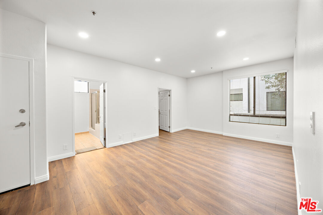 9836 Vidor Dr Unit: 1B