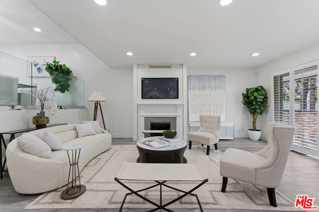 13224 S Admiral Ave Unit: D