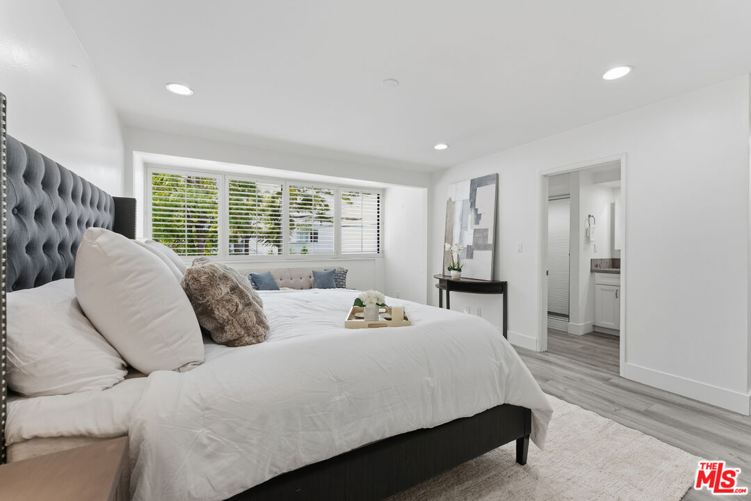 13224 S Admiral Ave Unit: D