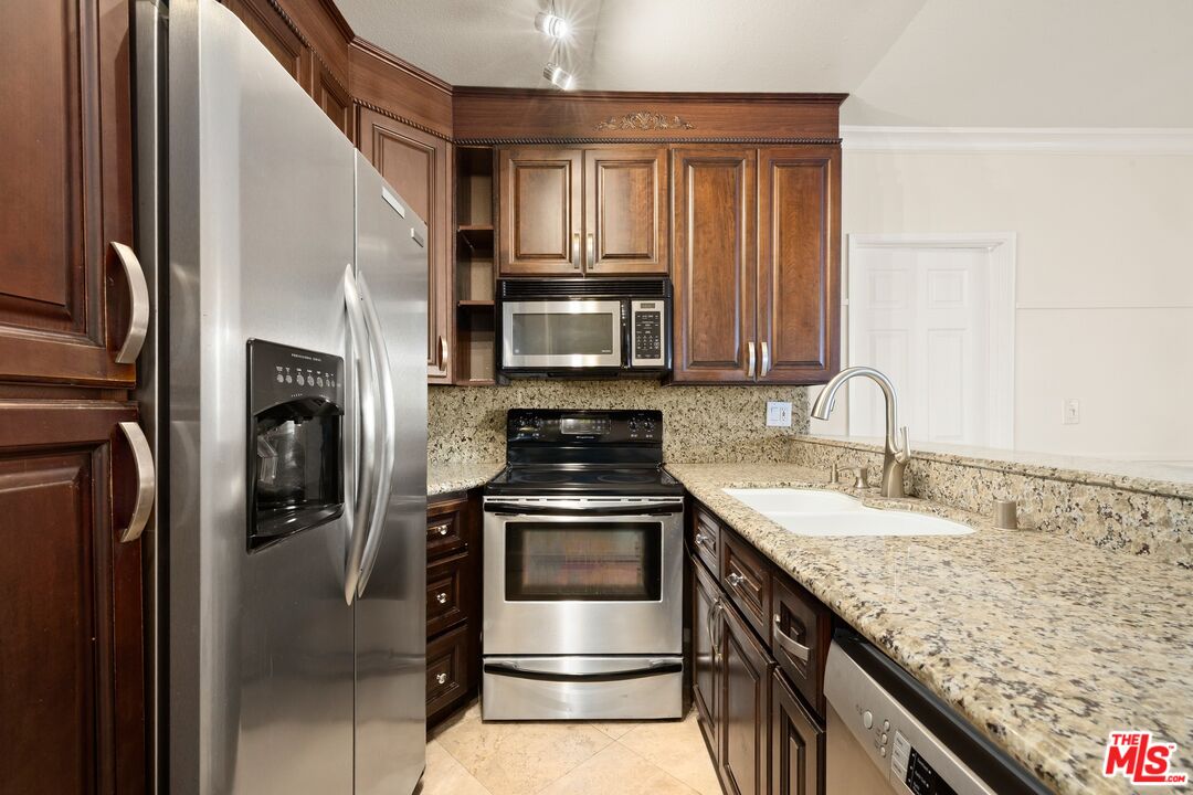 11645 Montana Ave Unit: 315