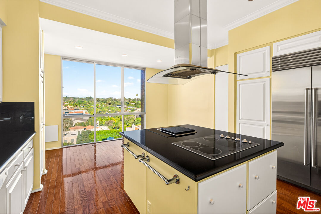 515 Ocean Ave Unit: NPH B