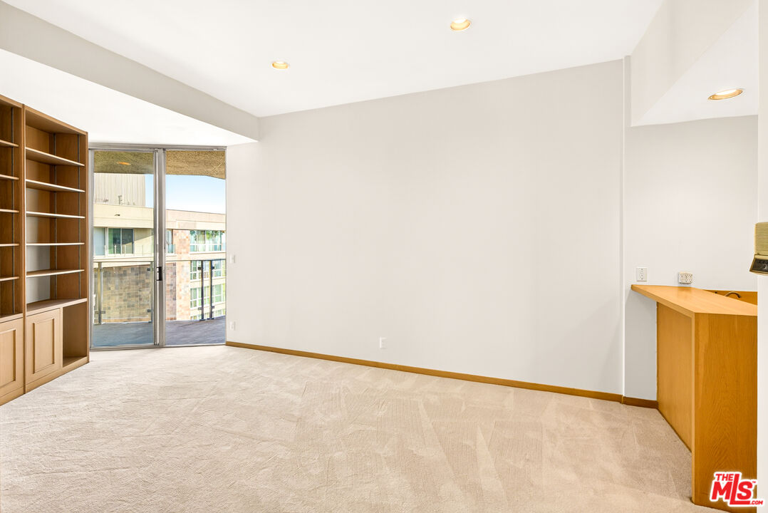 515 Ocean Ave Unit: NPH B