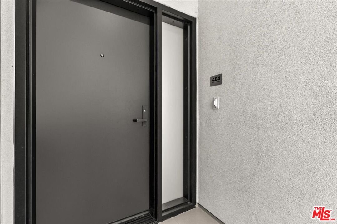 1257 N Sweetzer Ave Unit: 404