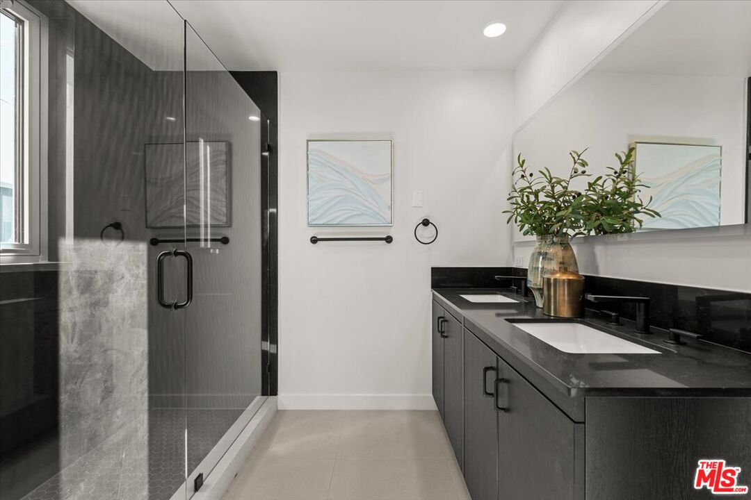 1257 N Sweetzer Ave Unit: 404